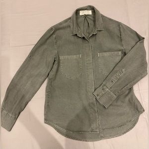 Cloth & Stone Olive Green Button Down Shirt